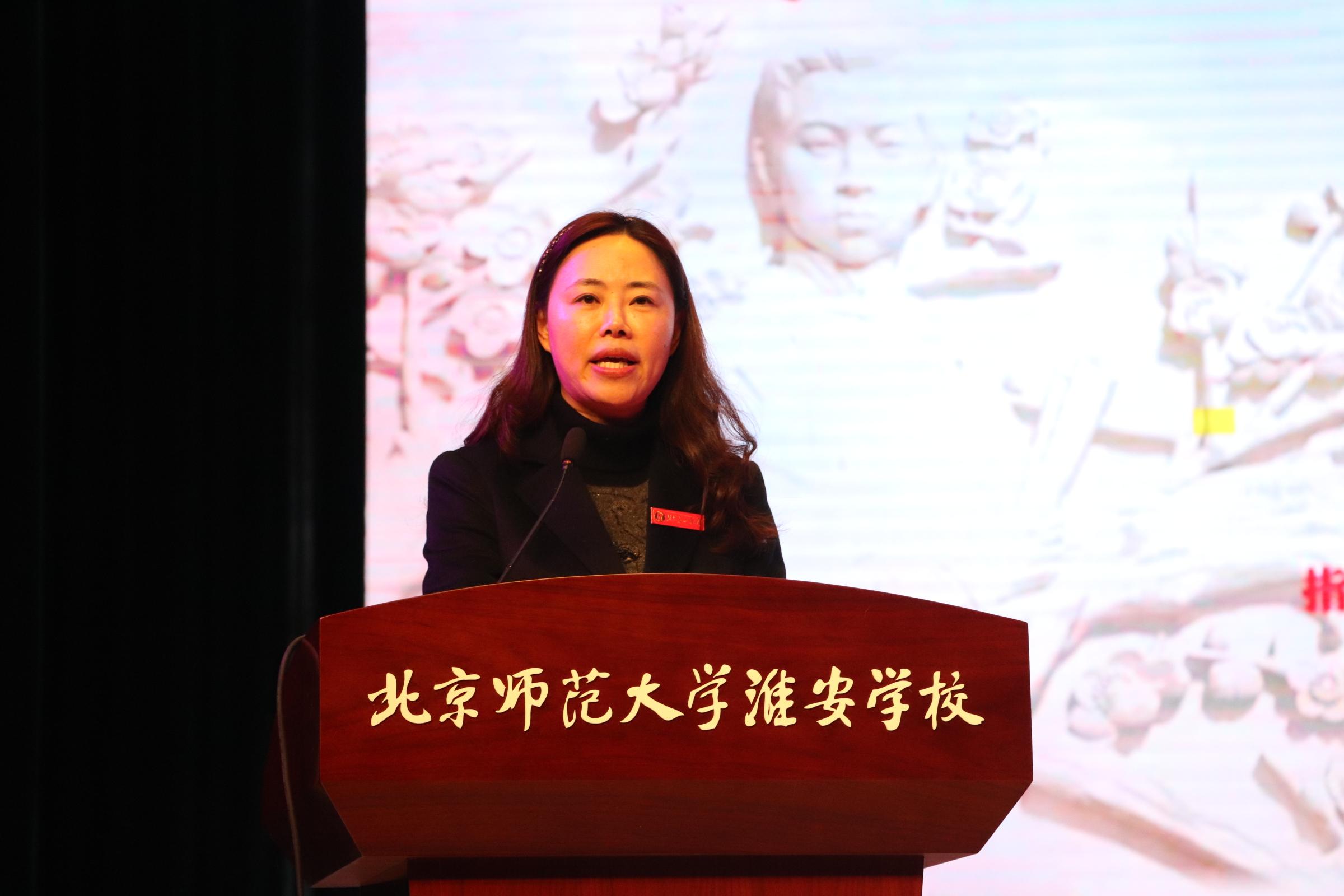 1  周恩来纪念地管理局刘震生局长主持仪式.JPG